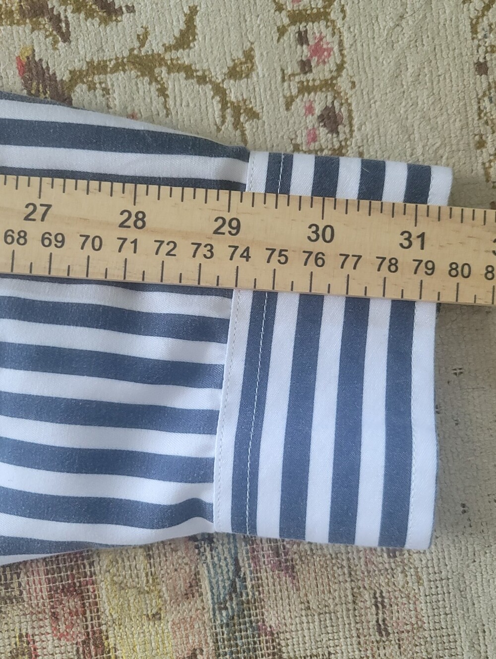 Men's Blue and White Vertical Stripe Dress Shirt / Button Down Collar - Picture 5 of 7